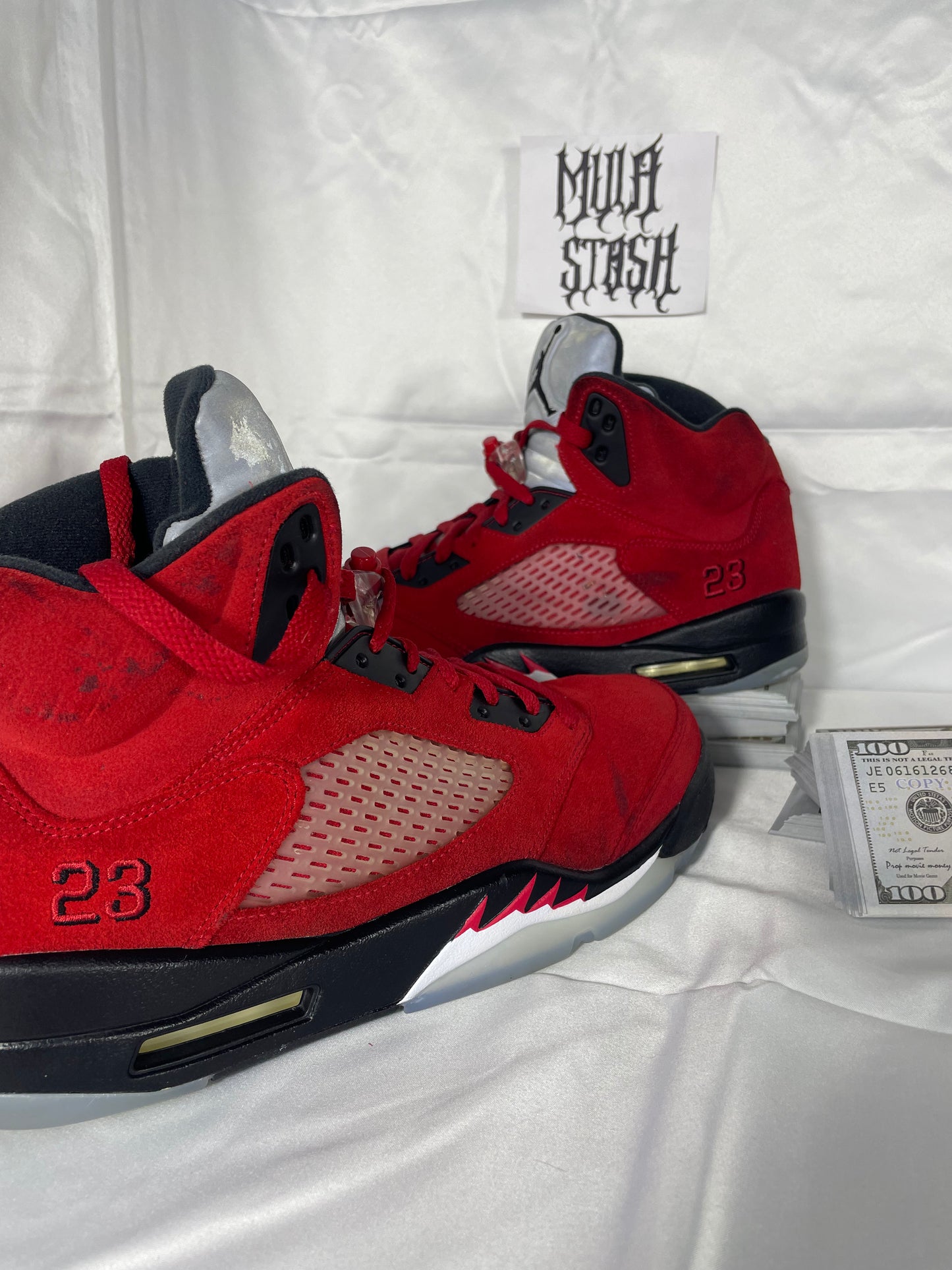 Jordan 5 Retro Raging Red Bull - Size 12