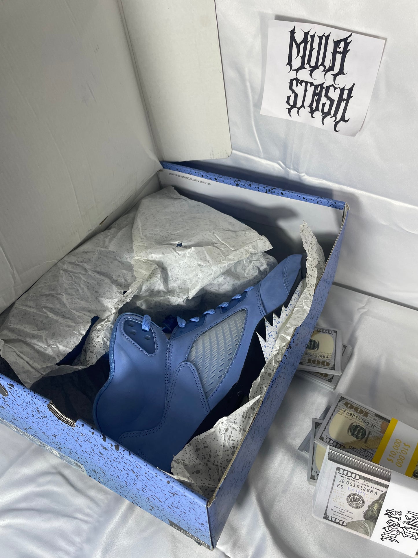 Size 12- Nike Air Jordan 5 Retro UNC University Blue - used/damaged box