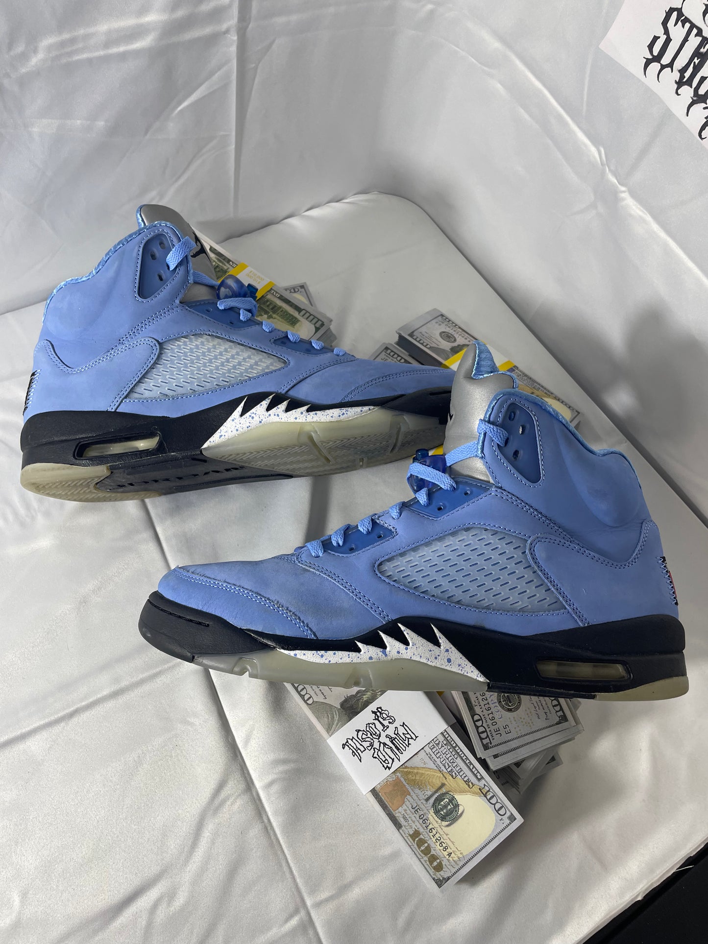 Size 12- Nike Air Jordan 5 Retro UNC University Blue - used/damaged box