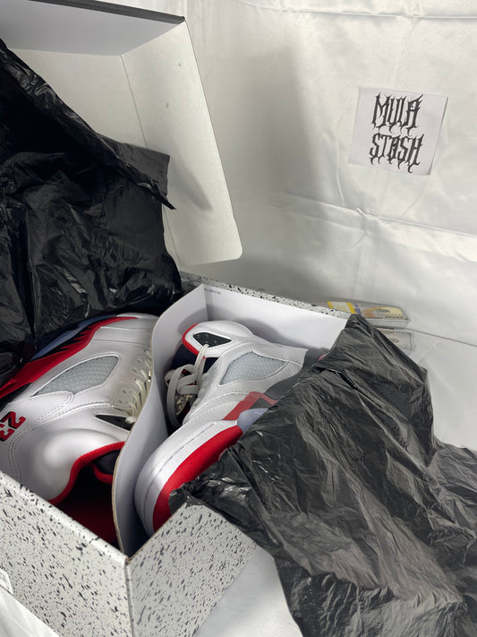 Air Jordan 5 Retro Fire Red Black Tongue (2025) Size 10 Mens Ships Asap
